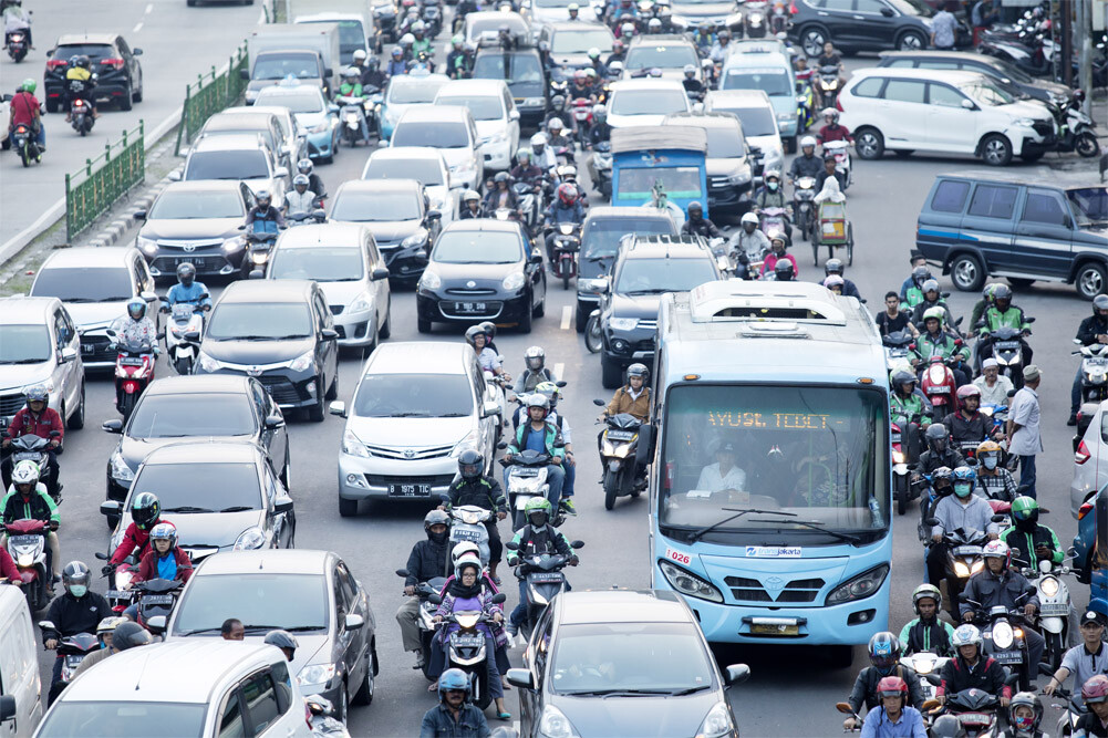 is-lane-splitting-legal-in-california.jpg